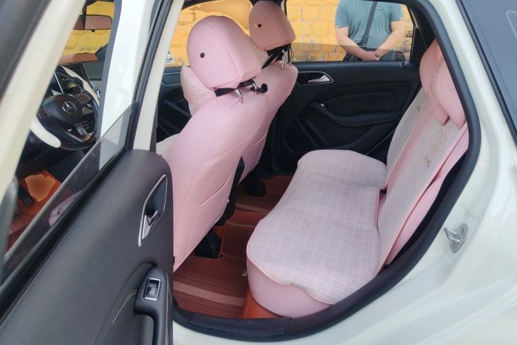 Used Mercedes-Benz B-Class 2015 B 200 Sport Edition Left Rear Seat