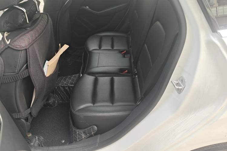 Used Mercedes-Benz B-Class 2015 B 200 Fashion Model Left Rear Seat