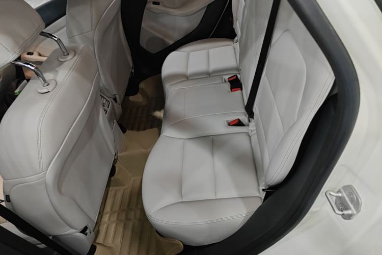 Used Mercedes-Benz B-Class 2015 B 200 Fashion Model Left Rear Seat