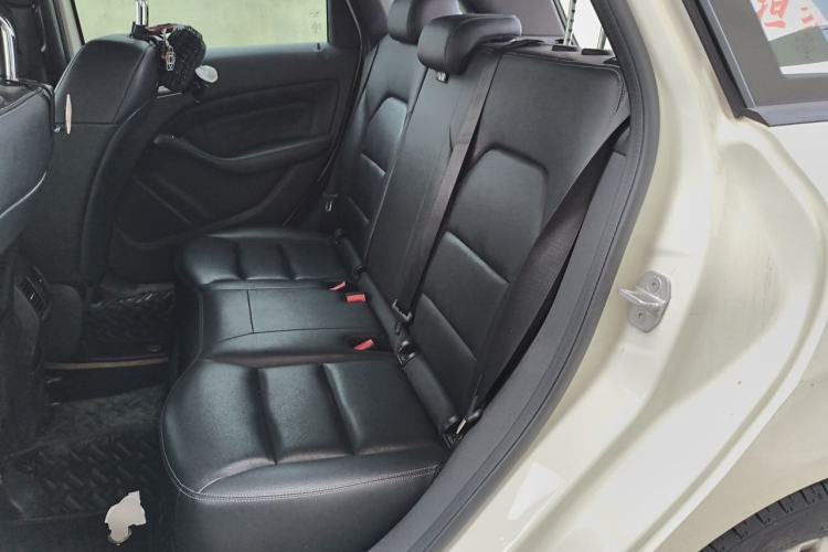 Used Mercedes-Benz B-Class 2015 B 200 Fashion Model Left Rear Seat