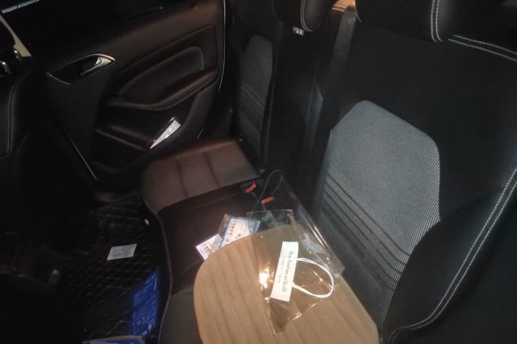 Used Mercedes-Benz B-Class 2015 B 200 Sport Edition Left Rear Seat