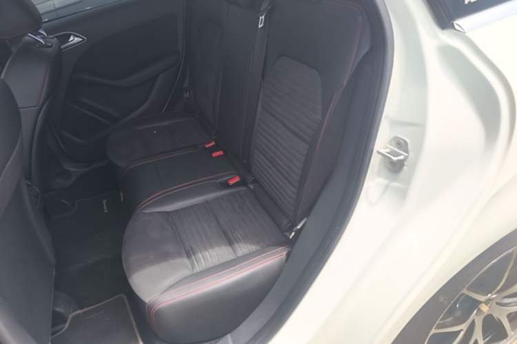 Used Mercedes-Benz B-Class 2015 B 260 Sport Edition Left Rear Seat