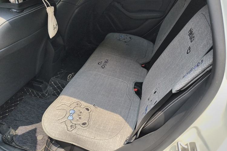 Used Mercedes-Benz B-Class 2015 B 200 Sport Edition Left Rear Seat