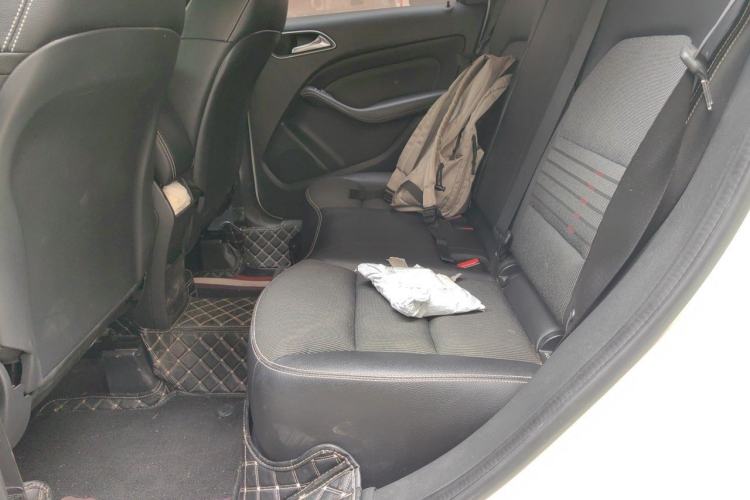 Used Mercedes-Benz B-Class 2015 B 200 Sport Edition Left Rear Seat