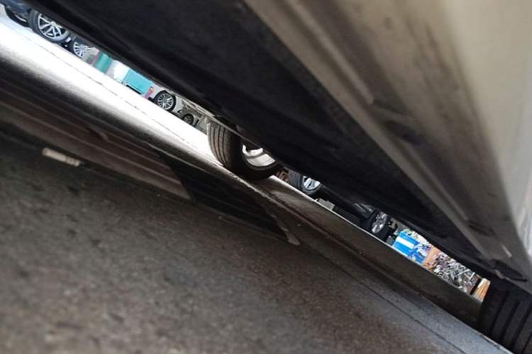 Used Mercedes-Benz B-Class 2015 B 200 Sport Edition Left Side Sill