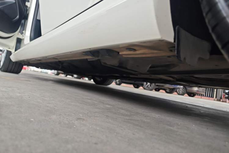 Used Mercedes-Benz B-Class 2015 B 200 Sport Edition Left Side Sill
