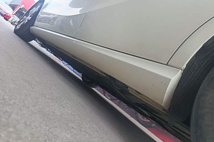 Used Mercedes-Benz B-Class 2015 B 200 Fashion Model Left Side Sill