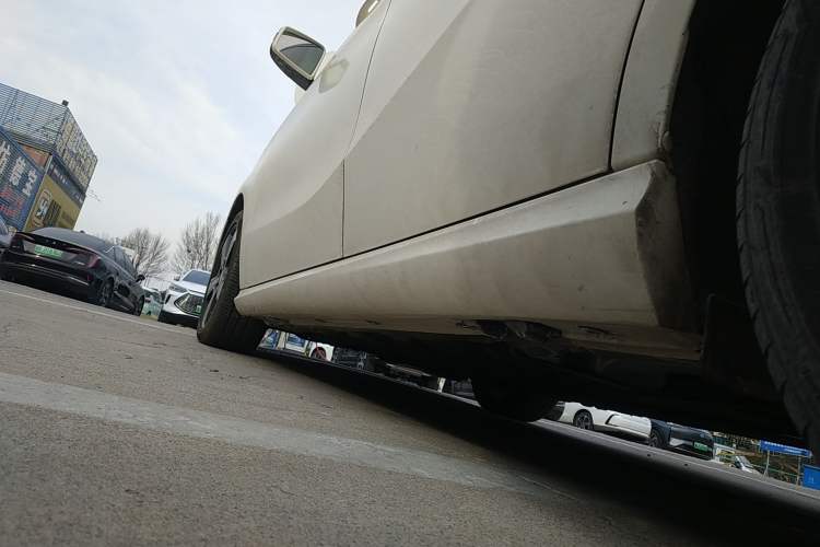 Used Mercedes-Benz B-Class 2015 B 200 Fashion Model Left Side Sill