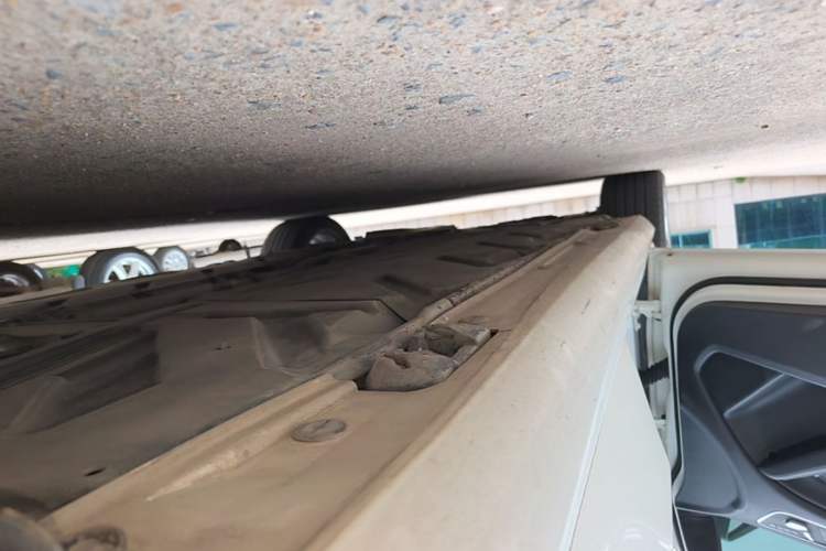 Used Mercedes-Benz B-Class 2015 B 200 Fashion Model Left Side Sill