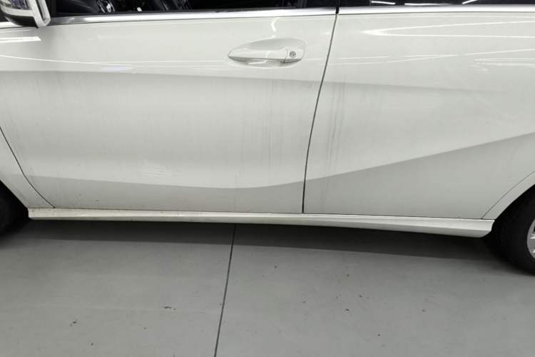 Used Mercedes-Benz B-Class 2015 B 200 Fashion Model Left Side Sill