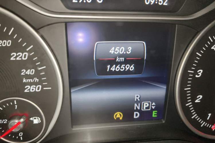 Used Mercedes-Benz B-Class 2015 B 200 Sport Edition Odometer Close Up