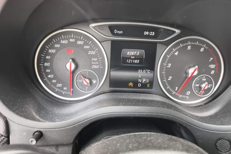 Used Mercedes-Benz B-Class 2015 B 260 Sport Edition Odometer Close Up