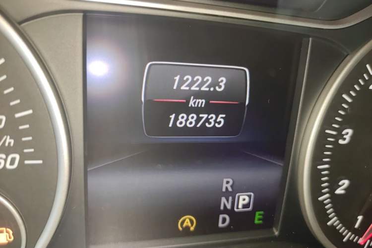 Used Mercedes-Benz B-Class 2015 B 200 Fashion Model Odometer Close Up