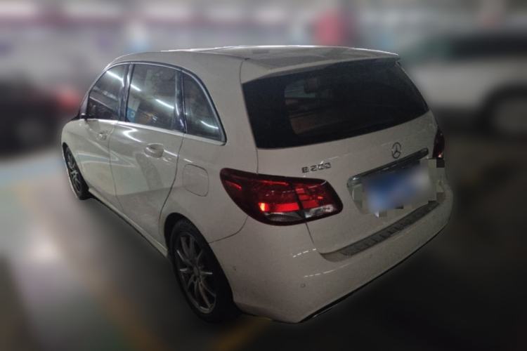 Used Mercedes-Benz B-Class 2015 B 200 Sport Edition Rear Left 45 Deg