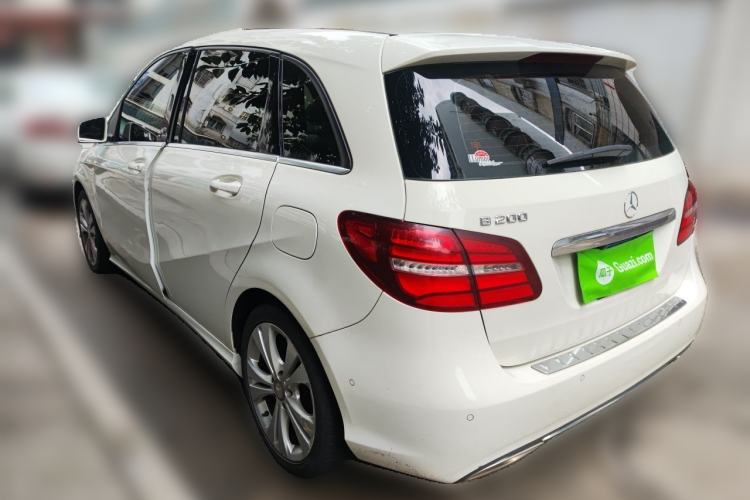 Used Mercedes-Benz B-Class 2015 B 200 Fashion Model Rear Left 45 Deg