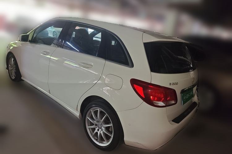 Used Mercedes-Benz B-Class 2015 B 200 Sport Edition Rear Left 45 Deg