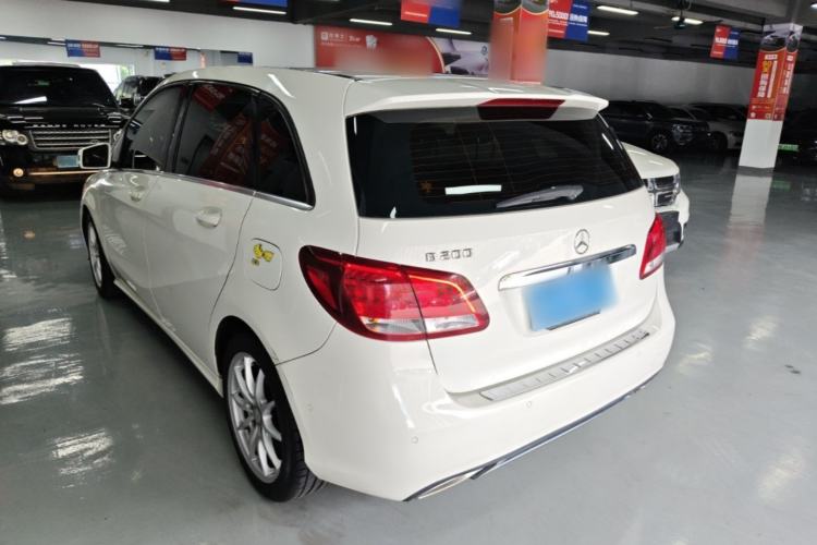 Used Mercedes-Benz B-Class 2015 B 200 Sport Edition Rear Left 45 Deg