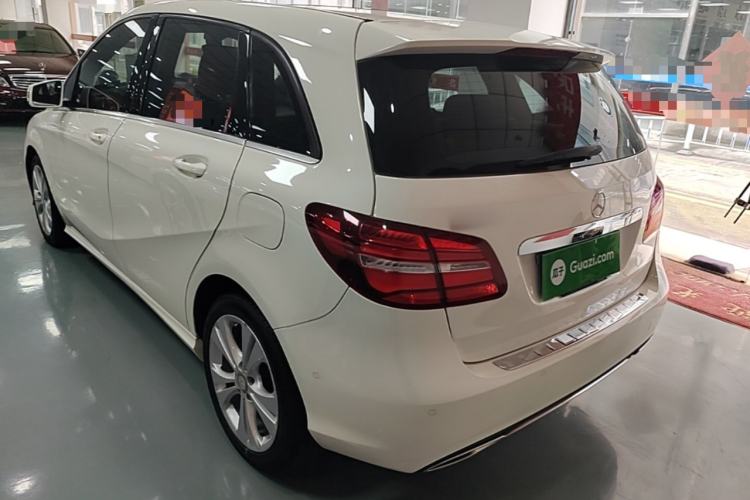 Used Mercedes-Benz B-Class 2015 B 200 Fashion Model Rear Left 45 Deg