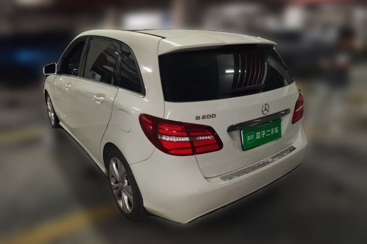 Used Mercedes-Benz B-Class 2015 B 200 Fashion Model Rear Left 45 Deg