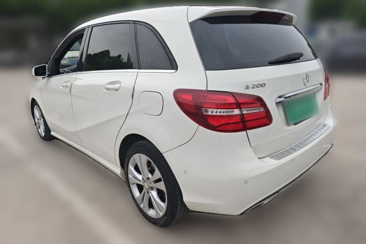 Used Mercedes-Benz B-Class 2015 B 200 Fashion Model Rear Left 45 Deg