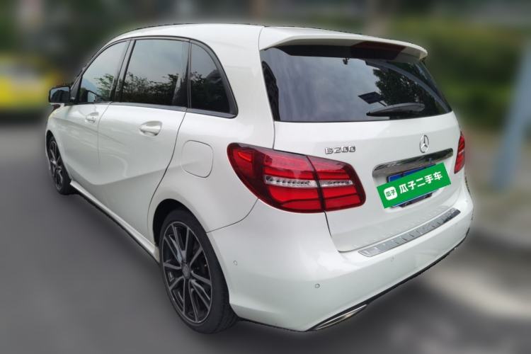 Used Mercedes-Benz B-Class 2015 B 200 Luxury Model Rear Left 45 Deg