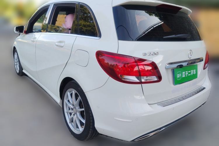 Used Mercedes-Benz B-Class 2015 B 200 Sport Edition Rear Left 45 Deg