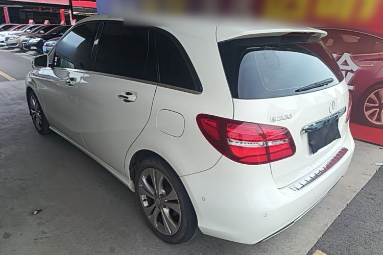 Used Mercedes-Benz B-Class 2015 B 200 Fashion Model Rear Left 45 Deg