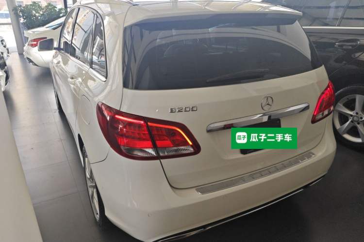 Used Mercedes-Benz B-Class 2015 B 200 Sport Edition Rear Left 45 Deg