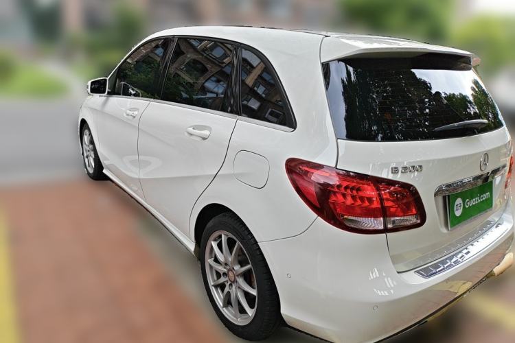 Used Mercedes-Benz B-Class 2015 B 200 Sport Edition Rear Left 45 Deg