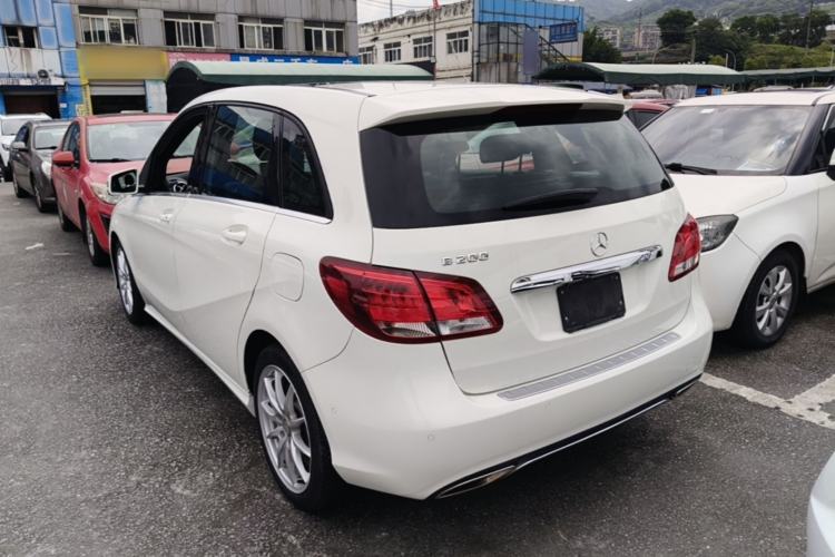 Used Mercedes-Benz B-Class 2015 B 200 Sport Edition Rear Left 45 Deg