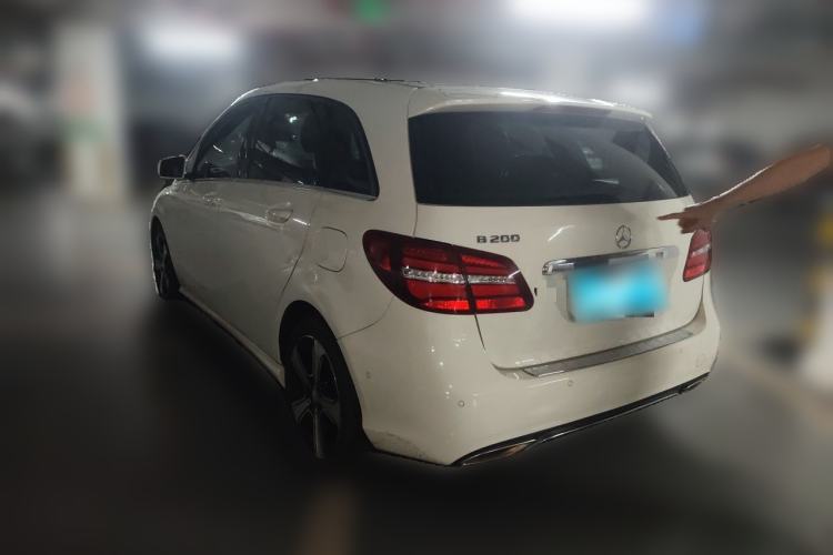 Used Mercedes-Benz B-Class 2015 B 200 Fashion Model Rear Left 45 Deg