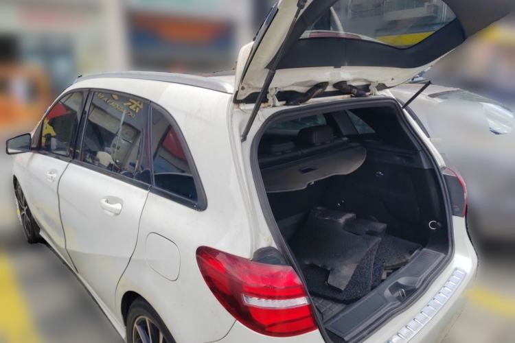 Used Mercedes-Benz B-Class 2015 B 200 Luxury Model Rear Left 45 Deg