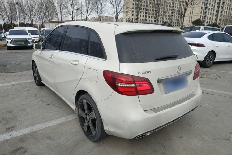 Used Mercedes-Benz B-Class 2015 B 200 Fashion Model Rear Left 45 Deg