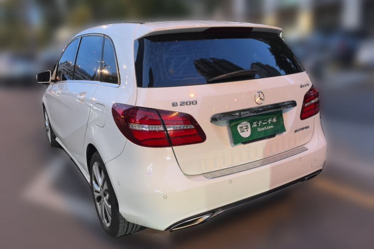 Used Mercedes-Benz B-Class 2015 B 200 Fashion Model Rear Left 45 Deg