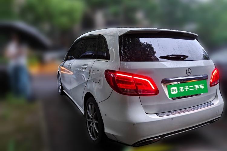 Used Mercedes-Benz B-Class 2015 B 200 Sport Edition Rear Left 45 Deg