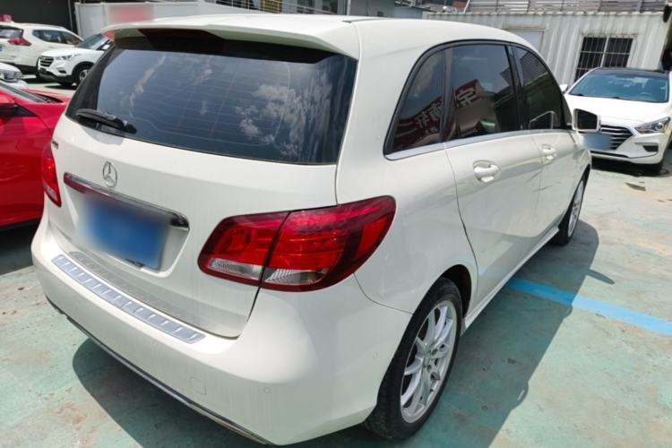 Used Mercedes-Benz B-Class 2015 B 200 Sport Edition Rear Right 45 Deg