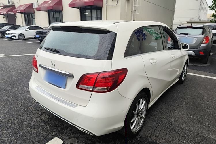 Used Mercedes-Benz B-Class 2015 B 200 Sport Edition Rear Right 45 Deg