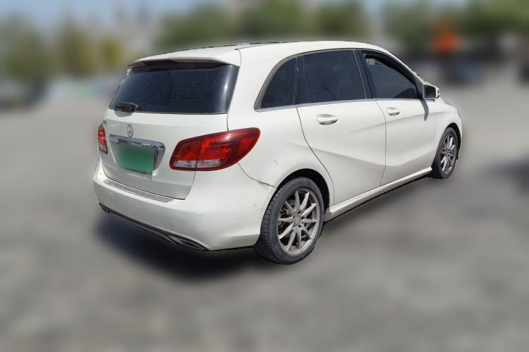 Used Mercedes-Benz B-Class 2015 B 200 Sport Edition Rear Right 45 Deg