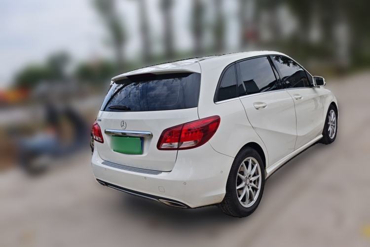 Used Mercedes-Benz B-Class 2015 B 200 Sport Edition Rear Right 45 Deg