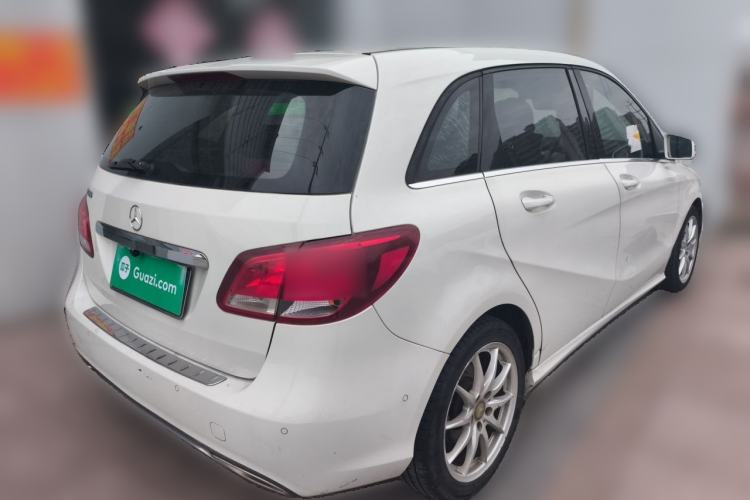 Used Mercedes-Benz B-Class 2015 B 200 Sport Edition Rear Right 45 Deg