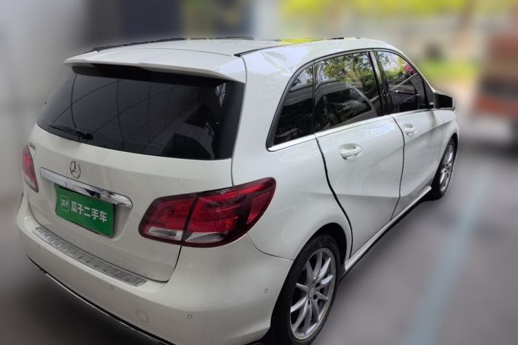Used Mercedes-Benz B-Class 2015 B 200 Sport Edition Rear Right 45 Deg