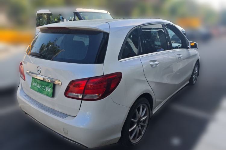 Used Mercedes-Benz B-Class 2015 B 200 Sport Edition Rear Right 45 Deg