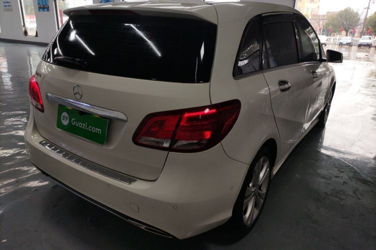 Used Mercedes-Benz B-Class 2015 B 200 Sport Edition Rear Right 45 Deg