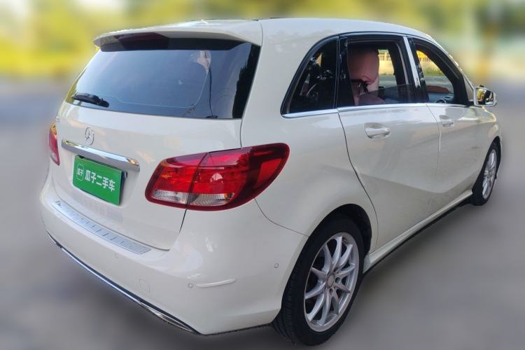Used Mercedes-Benz B-Class 2015 B 200 Sport Edition Rear Right 45 Deg