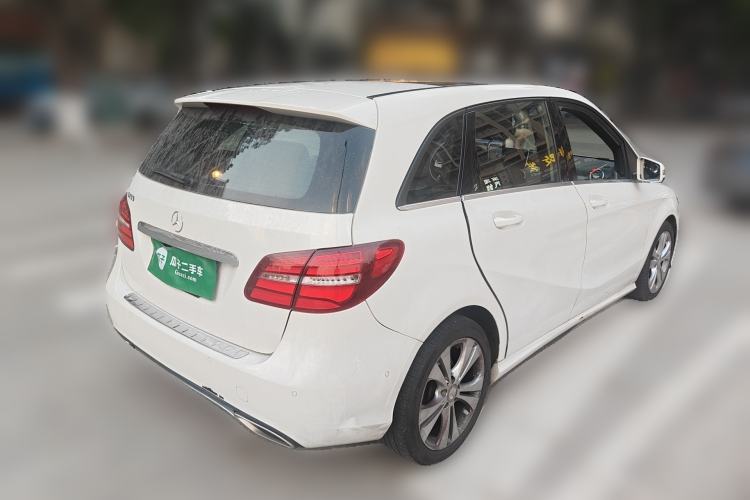 Used Mercedes-Benz B-Class 2015 B 200 Fashion Model Rear Right 45 Deg