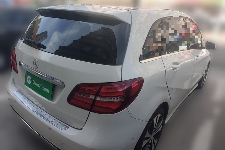 Used Mercedes-Benz B-Class 2015 B 200 Fashion Model Rear Right 45 Deg