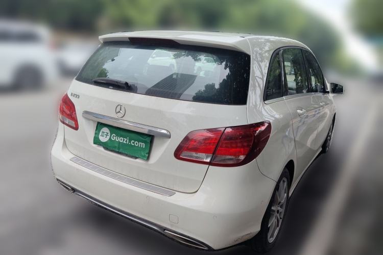 Used Mercedes-Benz B-Class 2015 B 200 Sport Edition Rear Right 45 Deg