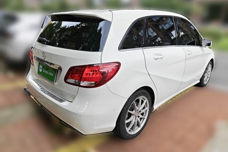 Used Mercedes-Benz B-Class 2015 B 200 Sport Edition Rear Right 45 Deg