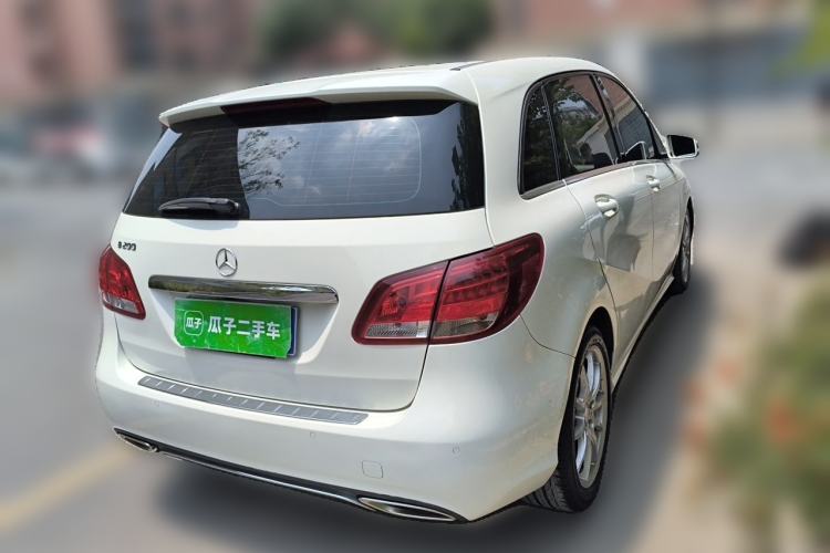 Used Mercedes-Benz B-Class 2015 B 200 Sport Edition Rear Right 45 Deg