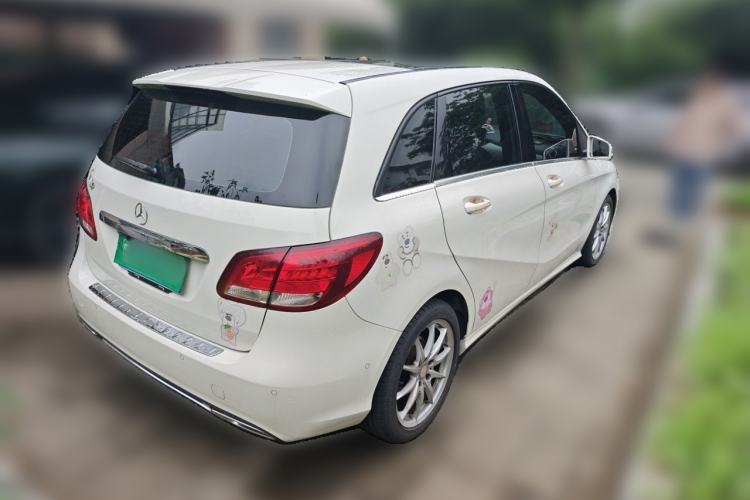 Used Mercedes-Benz B-Class 2015 B 200 Sport Edition Rear Right 45 Deg